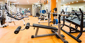 健身器材要抗菌嗎？霉博士來幫你