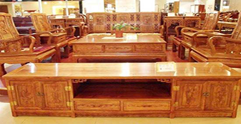 實(shí)木家具老是發(fā)霉如何處理好？