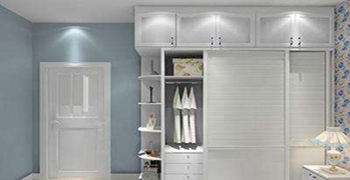 衣柜受潮發(fā)霉怎么辦？別急，霉博士來給你支招！